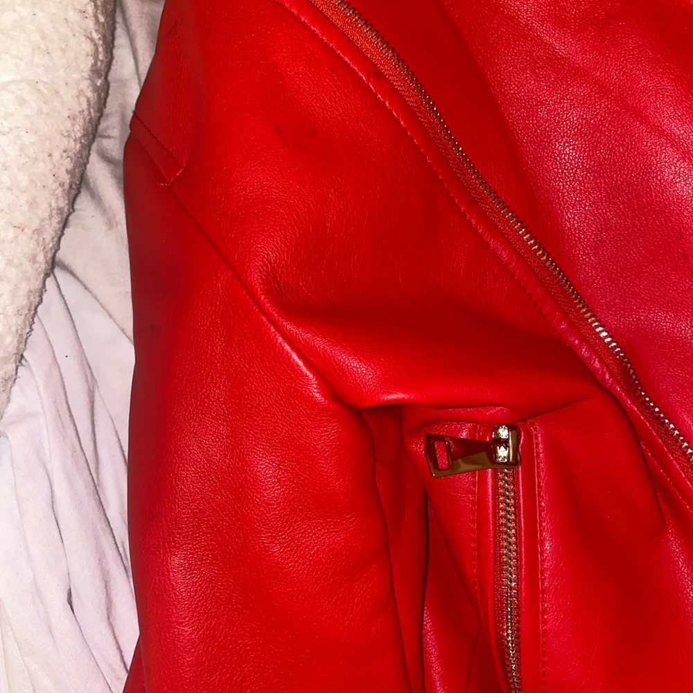 Sold - Picture 3 of 3